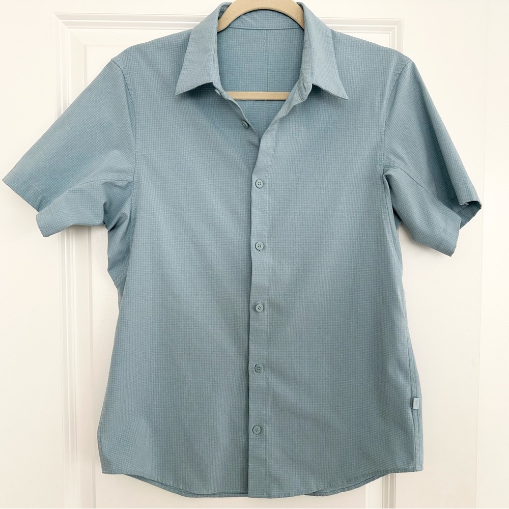 Lululemon Airing Easy Short Sleeve Tech Shirt - Sweat Wicking / Quick Drying